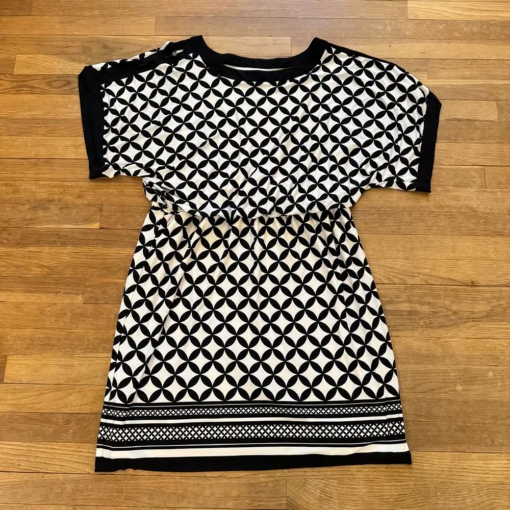 Elegant Black and White Geometric Dress